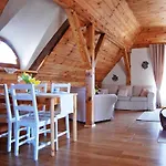 Apartment Oaza Pod Strzecha Klimatyczny Dom Na Wylacznosc Z Jacuzzi I Duzym Ogrodem *