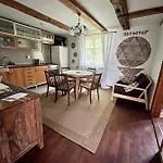 Oaza Pod Strzecha Klimatyczny Dom Na Wylacznosc Z Jacuzzi I Duzym Ogrodem Apartment *