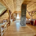 Oaza Pod Strzecha Klimatyczny Dom Na Wylacznosc Z Jacuzzi I Duzym Ogrodem Ustronie Morskie
