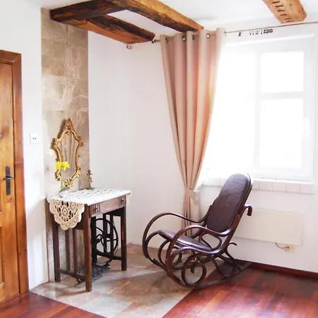 Oaza Pod Strzecha Klimatyczny Dom Z 3 Sypialniami Na Wylacznosc Z Kominkiem I Duzym Ogrodem Apartamento