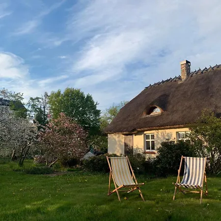 Apartament Oaza Pod Strzechą Klimatyczny Dom Na Wyłączność Z Jacuzzi I Dużym Ogrodem