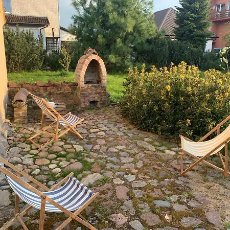 Oaza Pod Strzecha -dom Na Wylacznosc Z Jacuzzi, Duzym Ogrodem I 3 Sypialniami Lägenhet