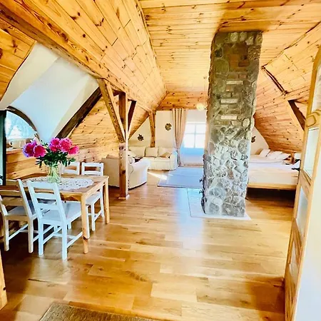 Oaza Pod Strzecha Klimatyczny Dom Z 3 Sypialniami Na Wylacznosc Z Kominkiem I Duzym Ogrodem شقة