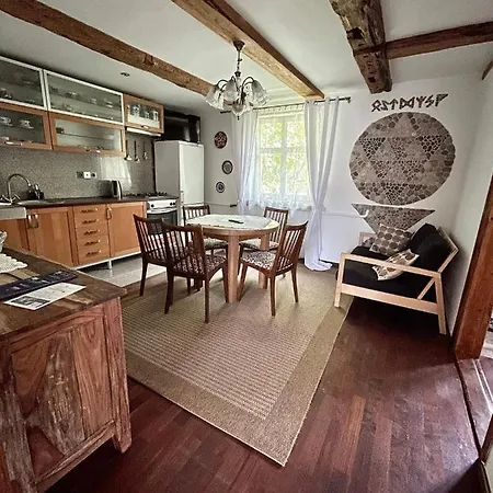 Oaza Pod Strzecha Klimatyczny Dom Z 3 Sypialniami Na Wylacznosc Z Kominkiem I Duzym Ogrodem شقة *