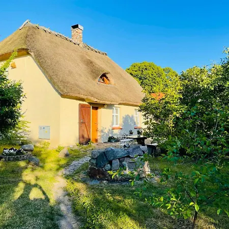 Oaza Pod Strzecha Klimatyczny Dom Z 3 Sypialniami Na Wylacznosc Z Kominkiem I Duzym Ogrodem Apartmán Ustronie Morskie