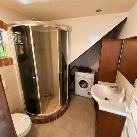 Oaza Pod Strzechą Klimatyczny Dom Na Wyłączność Z Jacuzzi I Dużym Ogrodem Apartament *