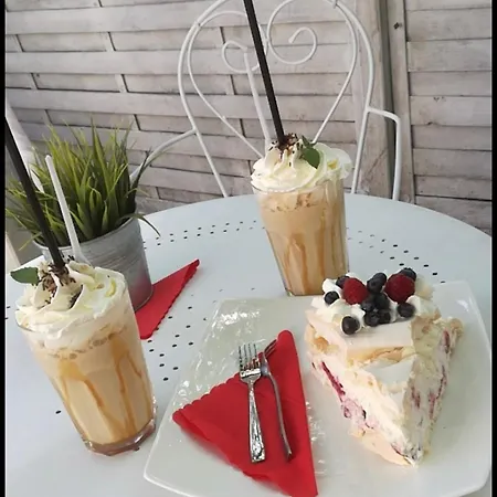 Oaza Pod Strzecha Klimatyczny Dom Z 3 Sypialniami Na Wylacznosc Z Kominkiem I Duzym Ogrodem * أوسترونيه مورسكية