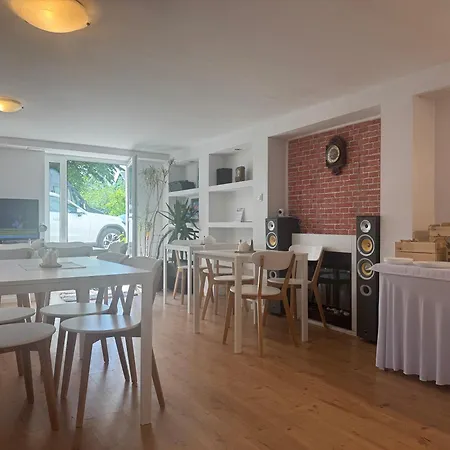 Oaza Pod Strzecha Klimatyczny Dom Z 3 Sypialniami Na Wylacznosc Z Kominkiem I Duzym Ogrodem أوسترونيه مورسكية