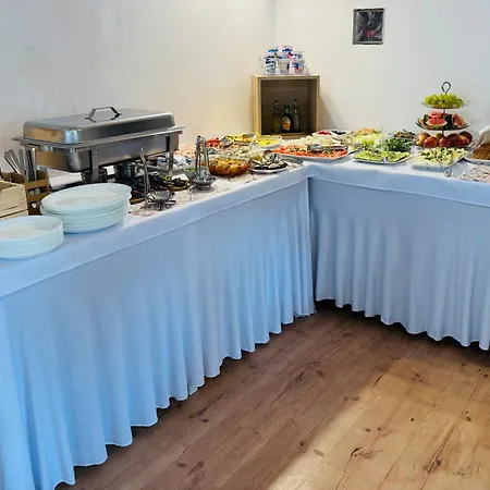 Lägenhet Oaza Pod Strzecha -dom Na Wylacznosc Z Jacuzzi, Duzym Ogrodem I 3 Sypialniami Ustronie Morskie