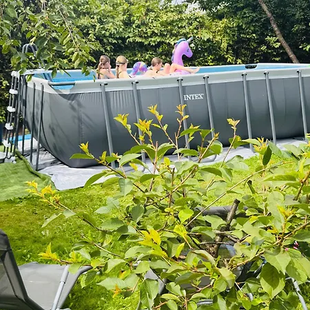 Oaza Pod Strzecha -dom Na Wylacznosc Z Jacuzzi, Duzym Ogrodem I 3 Sypialniami Daire Ustronie Morskie